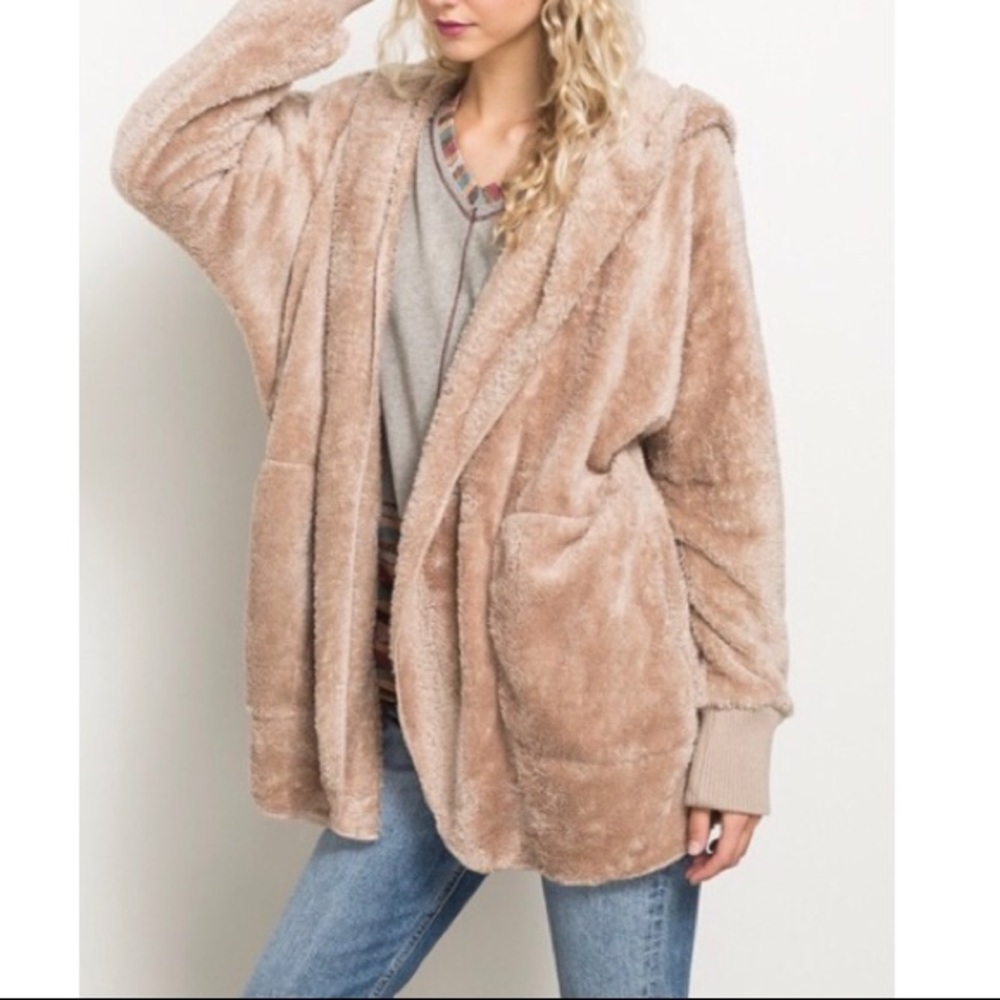 Last 1! 🌟Taupe Faux Fur Hooded Cardigan - Picture 4 of 6